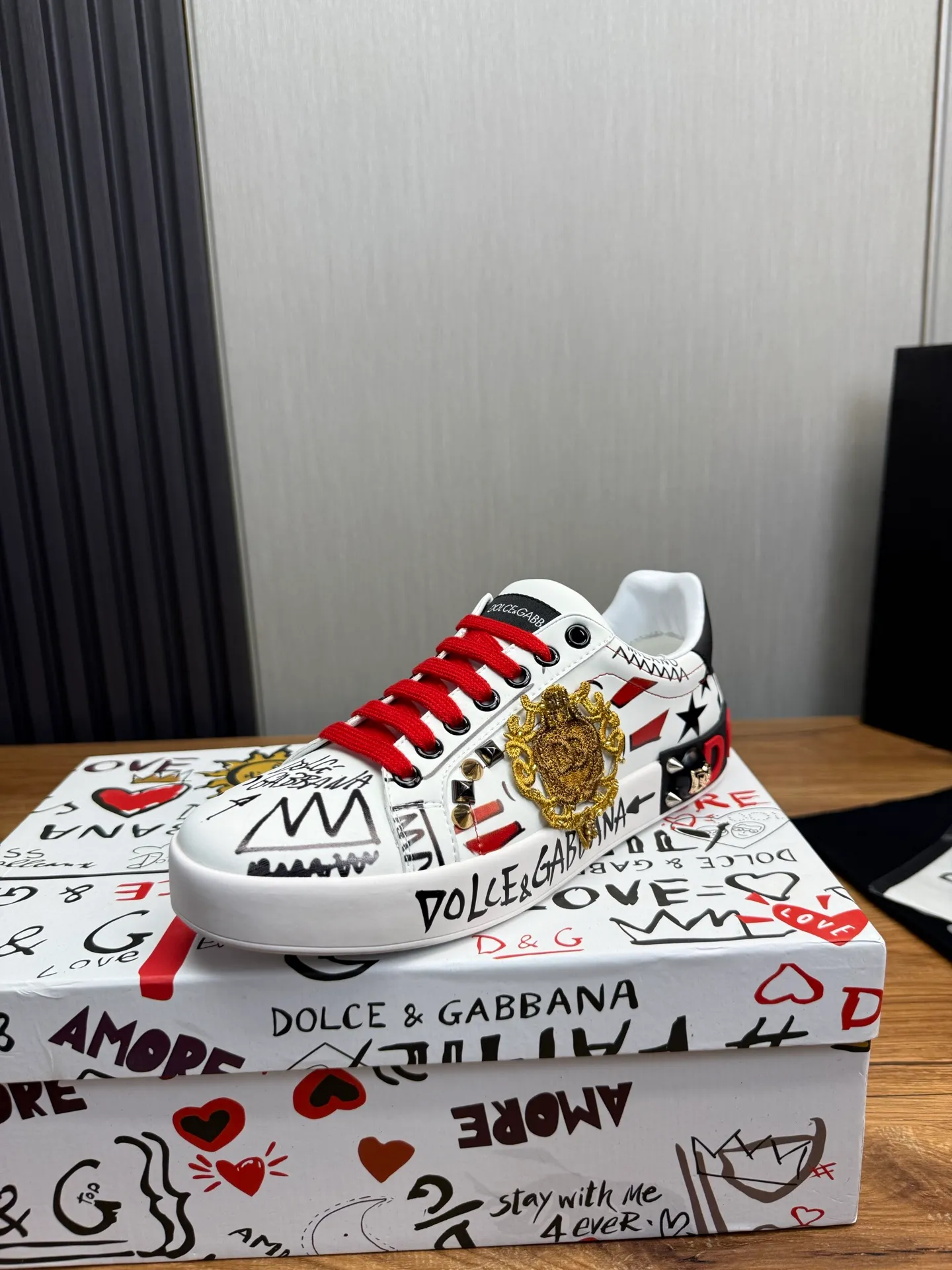 Men's men's shoes 💰520💰 Dolce & gabbana (DG) official website synchronized new models 💥1 fashionable hot models: 1 Exclusive mold opening ✅Imported cowhide for the upper, unique brand style logo upper 💥Sheepskin feet 🐑Original private mold outsole ✔️36-44 (38.45 custom-made, non-refundable)